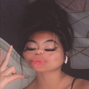 Meet your Posher, Lynna